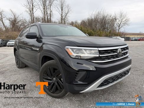 Used 2023 Volkswagen Atlas Cross Sport SE w/ Black Wheel Package image 7