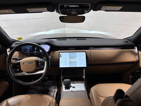 Used 2025 Land Rover Range Rover Long Wheelbase SE image 34
