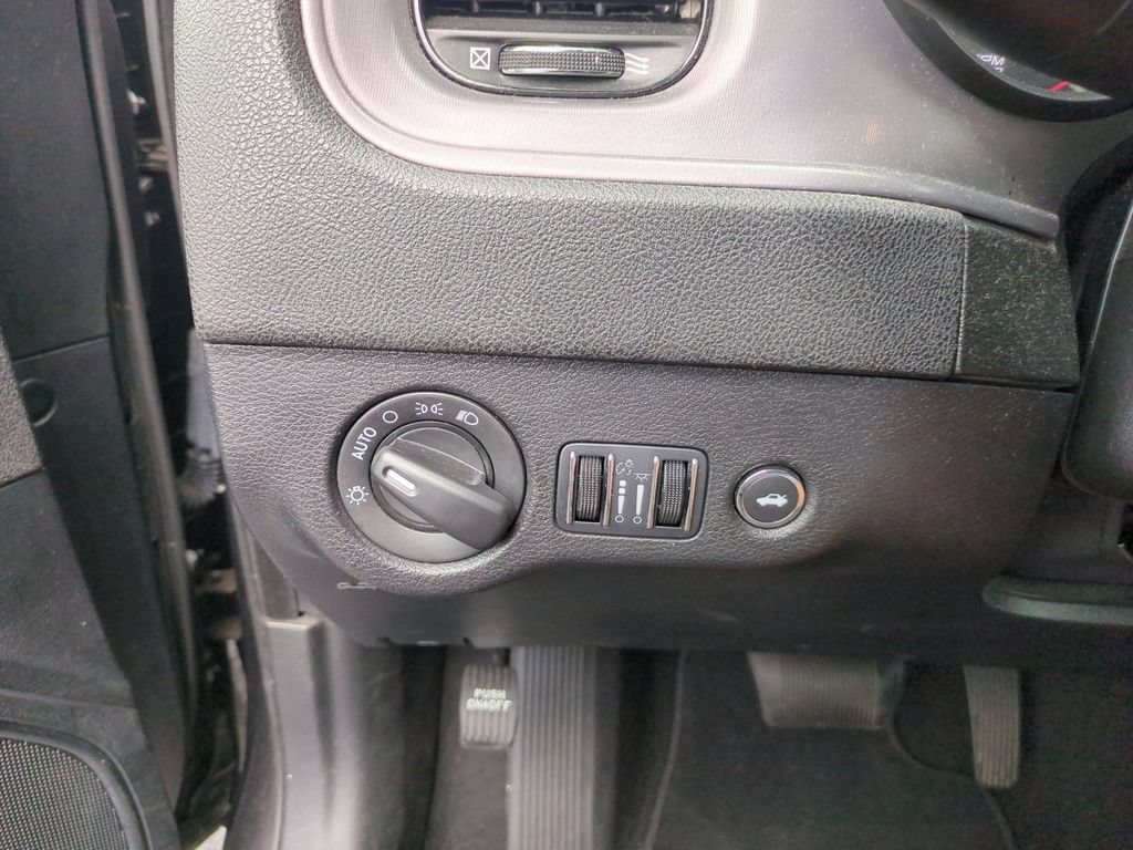 Used 2023 Dodge Charger SXT w/ Blacktop Package RWD image 14