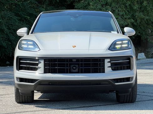 Certified 2024 Porsche Cayenne S AWD/4WD image 7