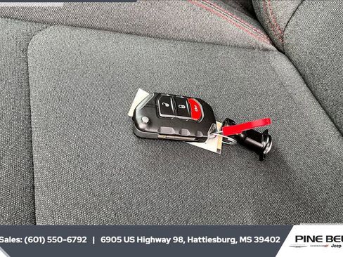 Used 2024 Jeep Wrangler Unlimited Rubicon image 9