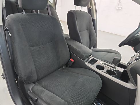 Used 2014 Nissan Altima 2.5 S w/ Sport Value Package FWD image 10