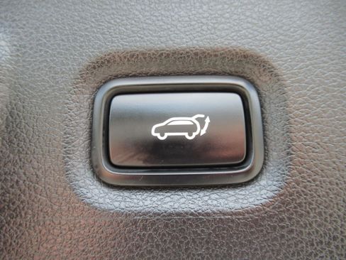 Used 2023 Hyundai Santa Fe SEL w/ Premium Package AWD/4WD image 35