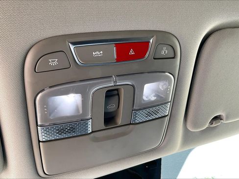 Used 2025 Kia Telluride S FWD image 31