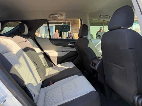 Used 2018 Chevrolet Equinox LT image 20