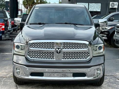 Used 2018 RAM 1500 Laramie w/ Convenience Group AWD/4WD image 2