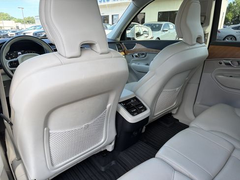 Used 2022 Volvo XC90 T6 Momentum w/ Climate Package AWD/4WD image 20