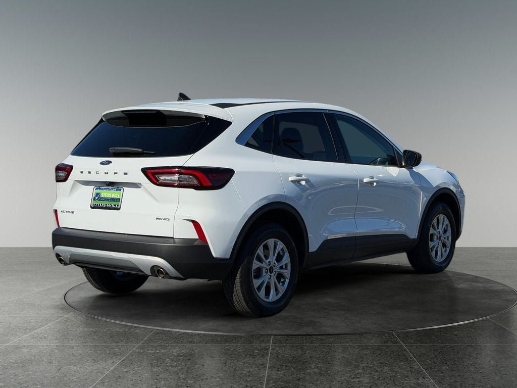 Used 2024 Ford Escape Active AWD/4WD image 9