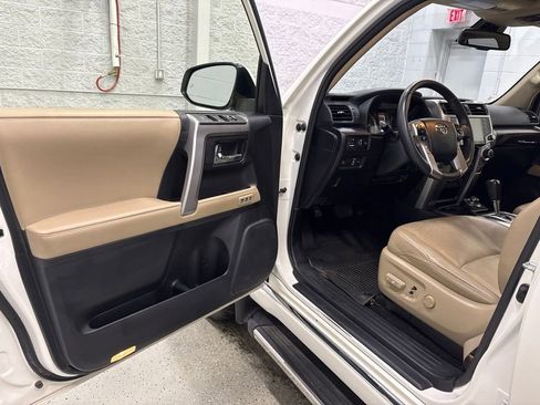 Used 2022 Toyota 4Runner Limited AWD/4WD image 13