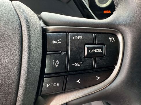 Used 2024 Lexus ES 350 w/ Premium Package FWD image 15