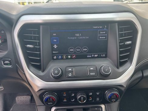 Used 2023 GMC Acadia SLE image 27