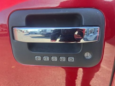 Used 2013 Ford F150 XLT w/ Luxury Equipment Group image 13