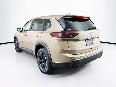 Used 2025 Nissan Rogue SV image 5