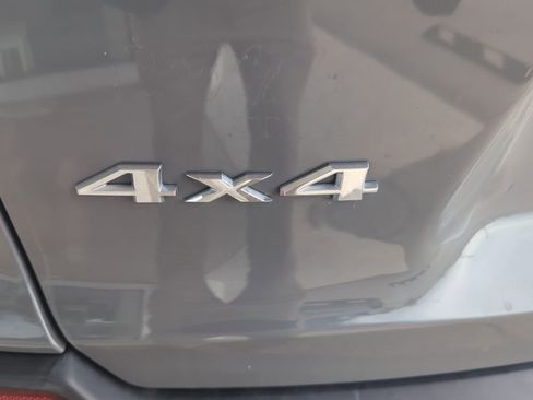 Used 2020 Jeep Cherokee Latitude Plus image 17