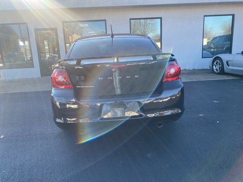 Used 2013 Dodge Avenger SE image 6