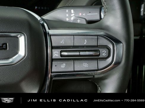 Used 2025 GMC Yukon XL Denali w/ Sun & Power Step Package AWD/4WD image 12
