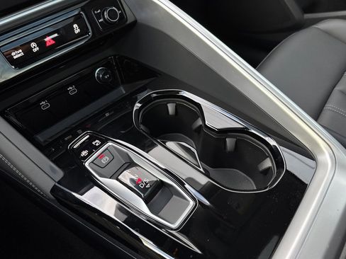 New 2025 Audi Q5 Premium image 19