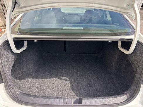 Used 2025 Volkswagen Jetta Sport image 32