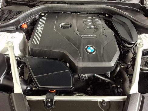 Certified 2023 BMW 530i xDrive w/ M Sport Package AWD/4WD image 29