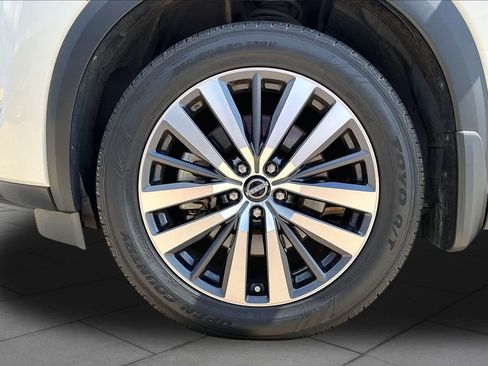 Used 2022 Nissan Pathfinder Platinum w/ Cargo Package FWD image 11