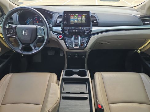 Used 2022 Honda Odyssey Touring image 9