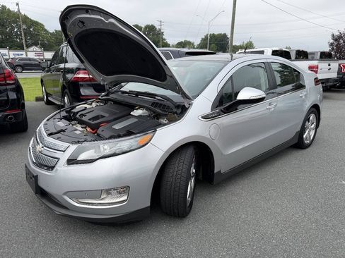 Used 2011 Chevrolet Volt Premium w/ Premium Trim Package FWD image 22