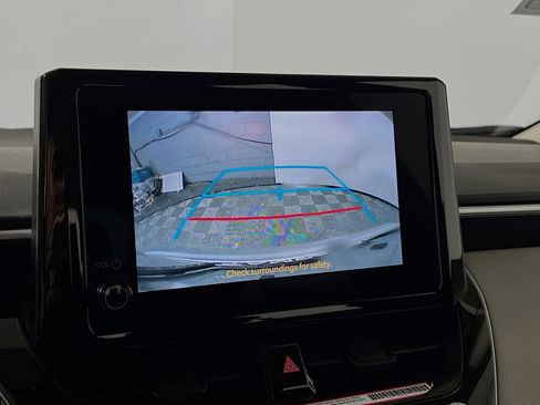 Used 2025 Toyota Corolla LE w/ Convenience Package image 28