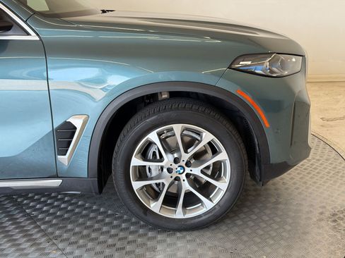 Used 2024 BMW X5 xDrive40i w/ Premium Package AWD/4WD image 13