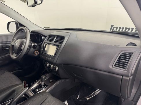 Used 2023 Mitsubishi Outlander Sport ES AWD/4WD image 34