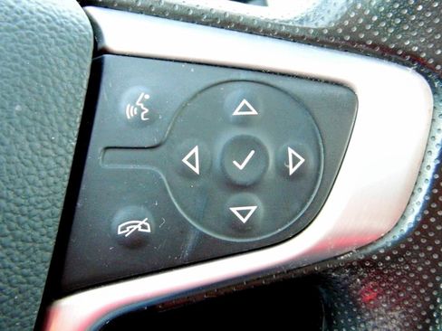 Used 2022 GMC Terrain SLE w/ Driver Convenience Package image 14