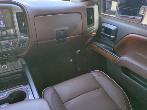 Used 2016 Chevrolet Silverado 2500 High Country w/ Duramax Plus Package AWD/4WD image 18