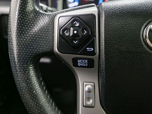 Used 2018 Toyota 4Runner Limited AWD/4WD image 32