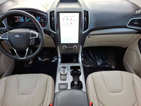 Used 2022 Ford Edge Titanium image 11