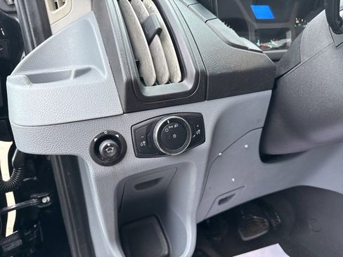 Used 2018 Ford Transit 350 XLT image 24