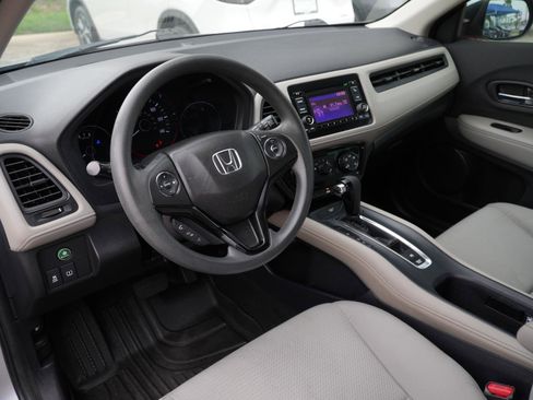 Used 2019 Honda HR-V LX image 13