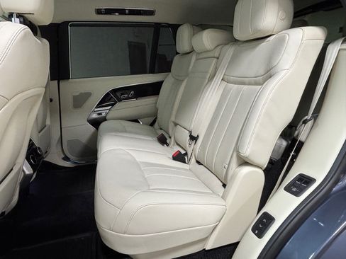 New 2026 Land Rover Range Rover Long Wheelbase SE AWD/4WD image 28
