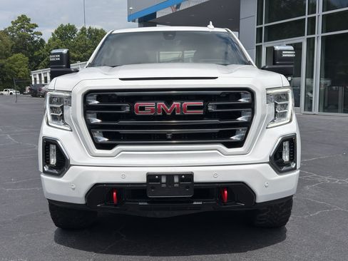 Used 2021 GMC Sierra 1500 AT4 w/ Technology Package AWD/4WD image 3