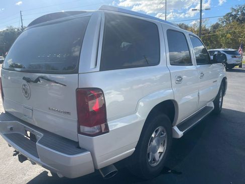 Used 2002 Cadillac Escalade AWD image 3
