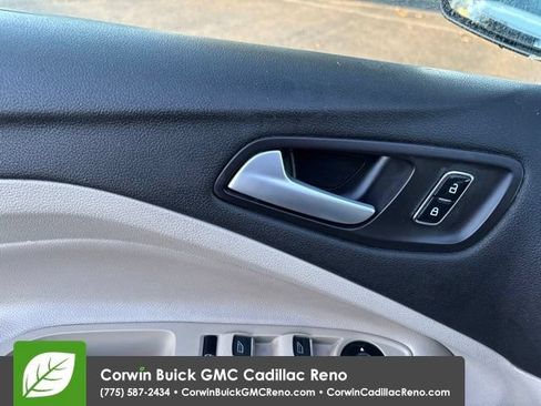 Used 2013 Ford C-MAX SE FWD image 15