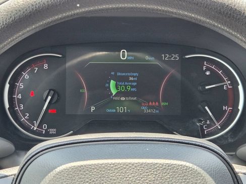 Used 2025 Toyota RAV4 XLE FWD image 16