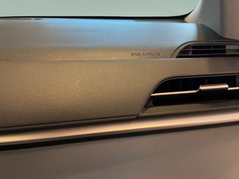 Certified 2025 Toyota Sienna XLE FWD image 42