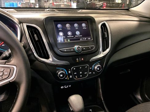 Used 2023 Chevrolet Equinox LT image 18