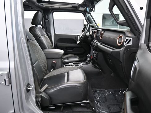 Used 2021 Jeep Wrangler Unlimited Sahara AWD/4WD image 41