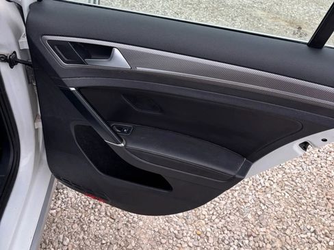 Used 2017 Volkswagen Golf Alltrack SEL image 17