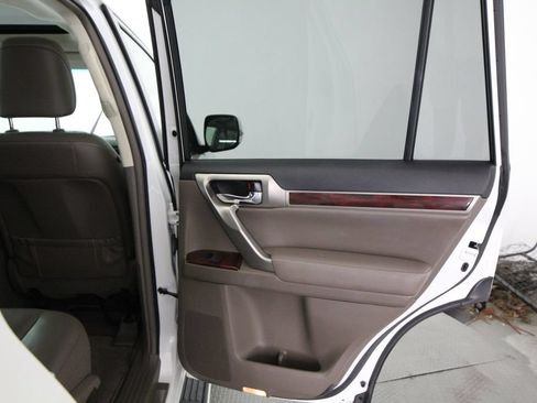 Used 2011 Lexus GX 460 w/ Comfort Plus Pkg AWD/4WD image 41