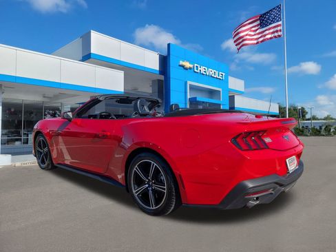 Used 2024 Ford Mustang Premium image 10