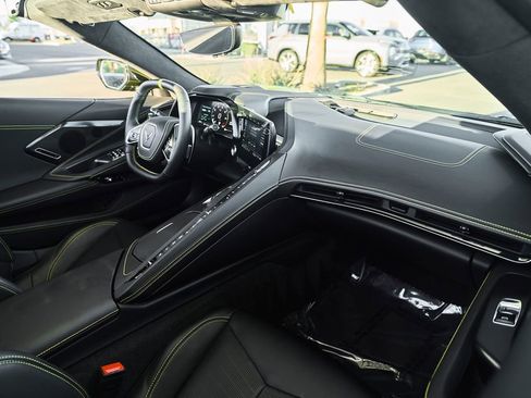 Used 2023 Chevrolet Corvette Stingray Premium Conv image 21