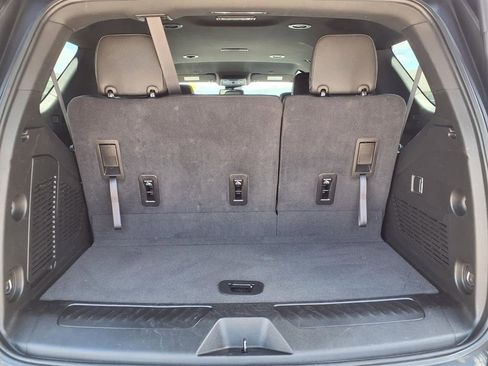 Used 2024 Chevrolet Tahoe LT RWD image 11