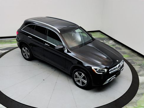 Used 2020 Mercedes-Benz GLC 300 4MATIC w/ Parking Assistance Package image 34