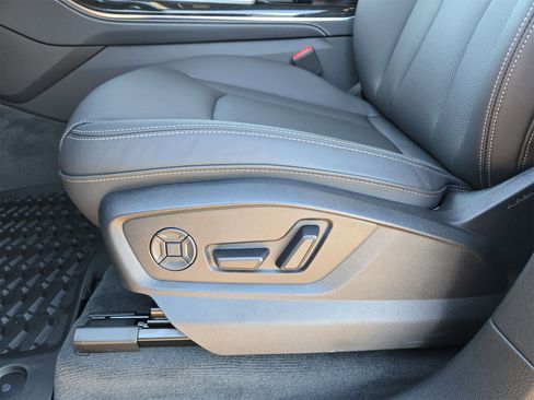 New 2026 Audi Q8 Premium Plus image 17